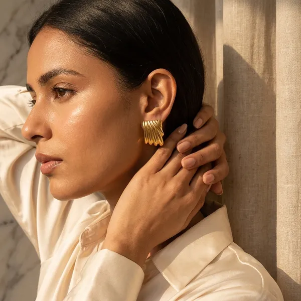 Gold_Ripple_Luxe_Studs_Default_Title