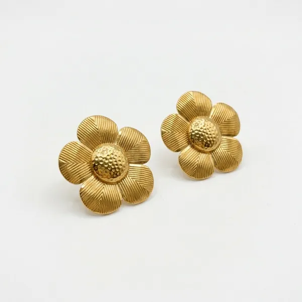 Gold_Fleur_Radiance_Studs_Default_Title