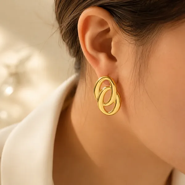 Interlocked_Oval_Gold_Statement_Earrings_Default_Title