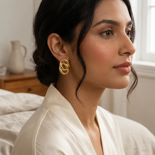 Interlocked_Oval_Gold_Statement_Earrings_Default_Title