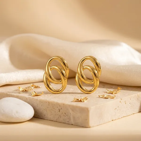 Interlocked_Oval_Gold_Statement_Earrings_Default_Title