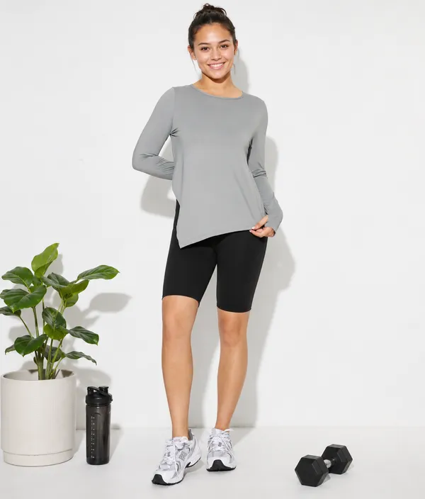 Grey_Long_Sleeve_Relaxed_Fit_Athletic_Top_for_Women