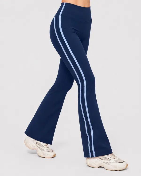 Navy_Flared_Activewear_Gym_pant__for_Women