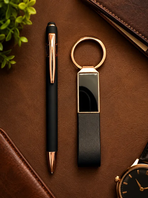 Black_Faux_Leather_Personalised_Pen_And_Keychain_Gift_Set_Pack_Of_2