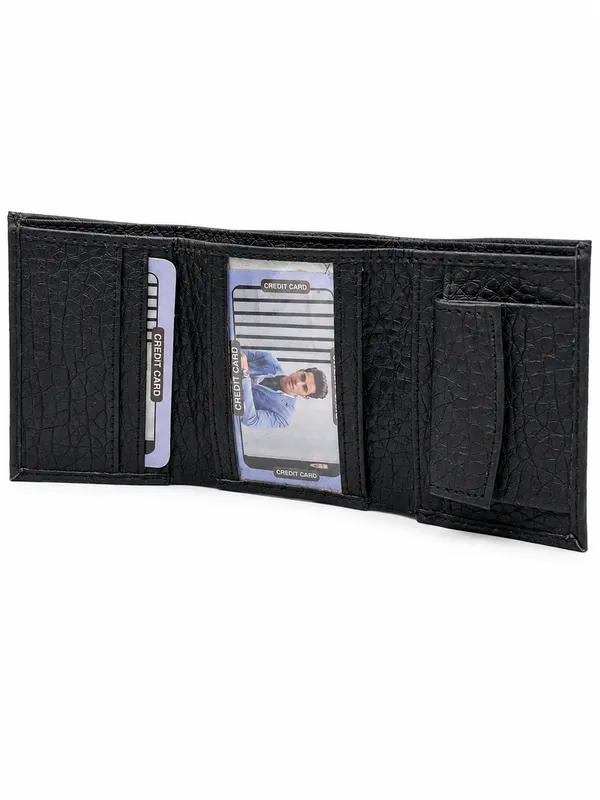Black_Faux_Leather_Bi-Fold_Wallet_For_Men