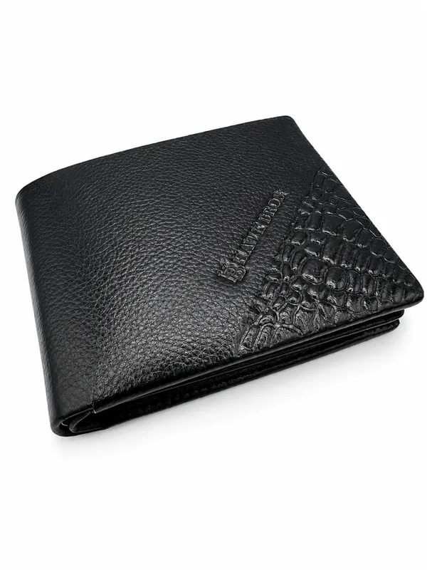 Black_Leather_Crocodile_Textured_Bifold_Wallet_For_Men
