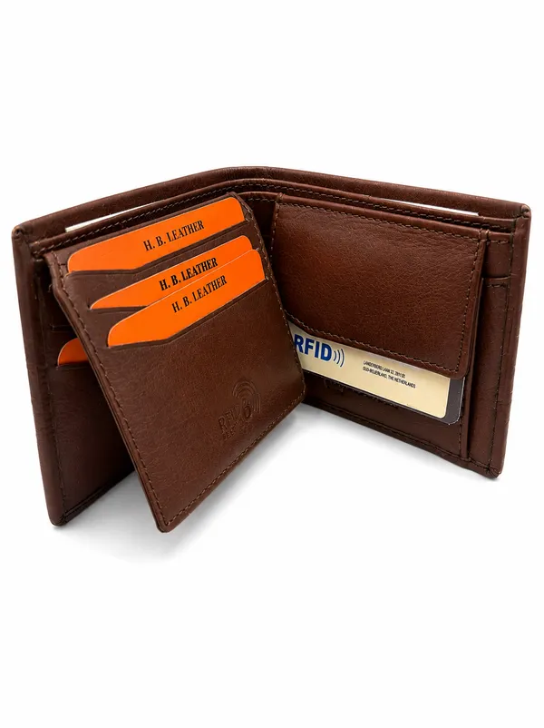 Brown_Leather_Geometric_Embossed_Bi-Fold_Wallet_For_Men