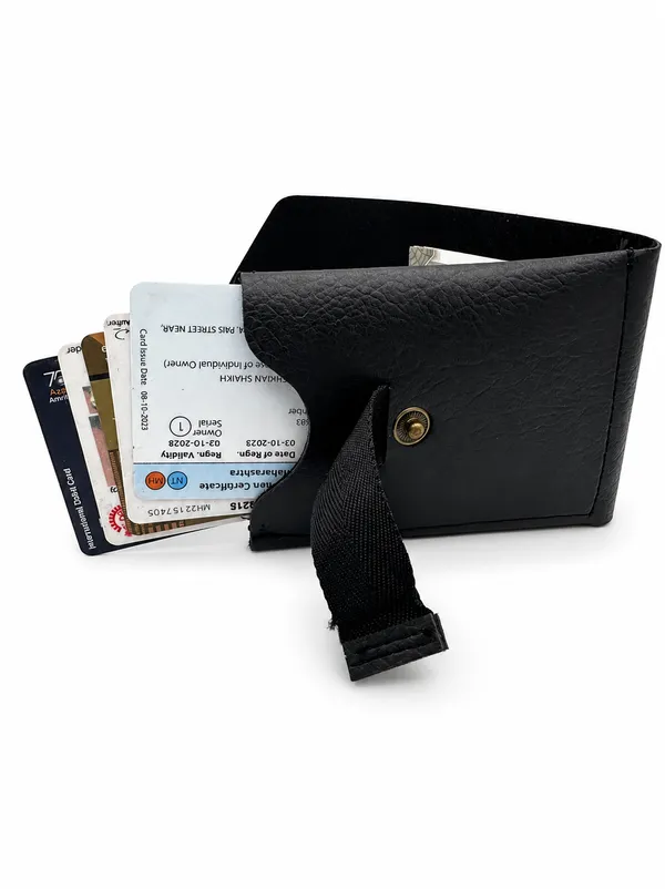 Black_Faux_Leather_Textured_Bifold_Wallet_For_Men