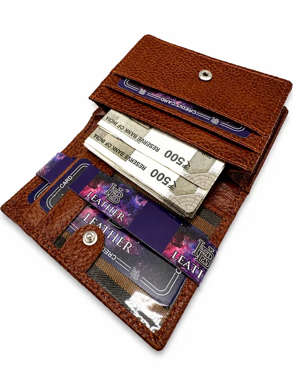 Black_Leather_Bi-Fold_Wallet_For_Men