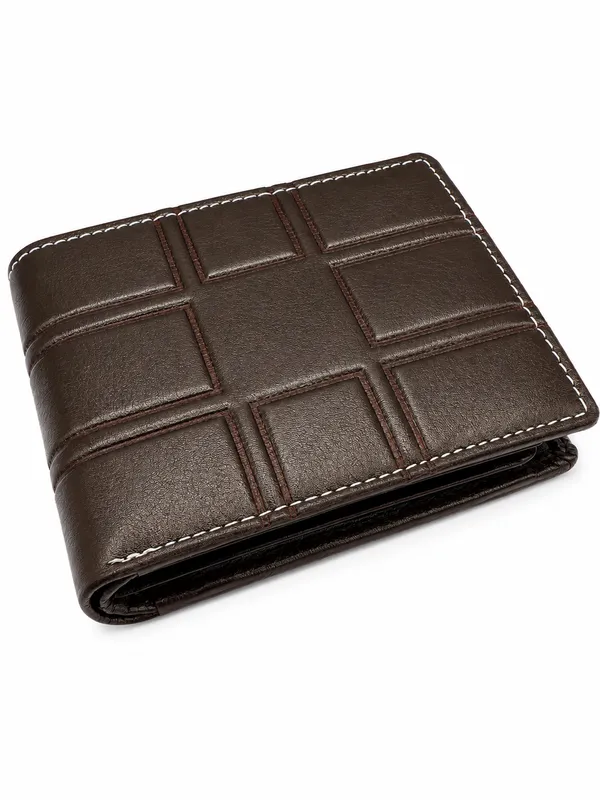Brown_Leather_Bi-Fold_Wallet_For_Men