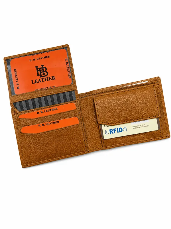 Brown_Leather_Geometric_Grid_Bi-Fold_Wallet_For_Men
