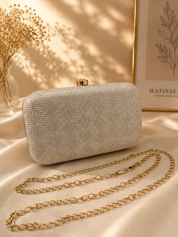 Silver_Faux_Leather_Textured_Hard_Shell_Clutch_For_Women