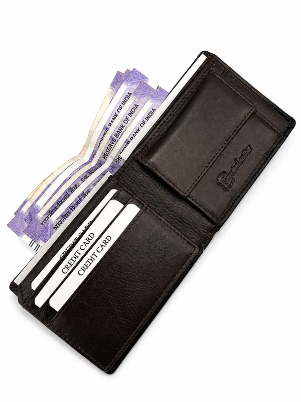 Brown_Leather_Bifold_Wallet_For_Men