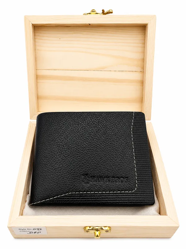 Black_Leather_Contrast_Stitch_Bi-Fold_Wallet_For_Men