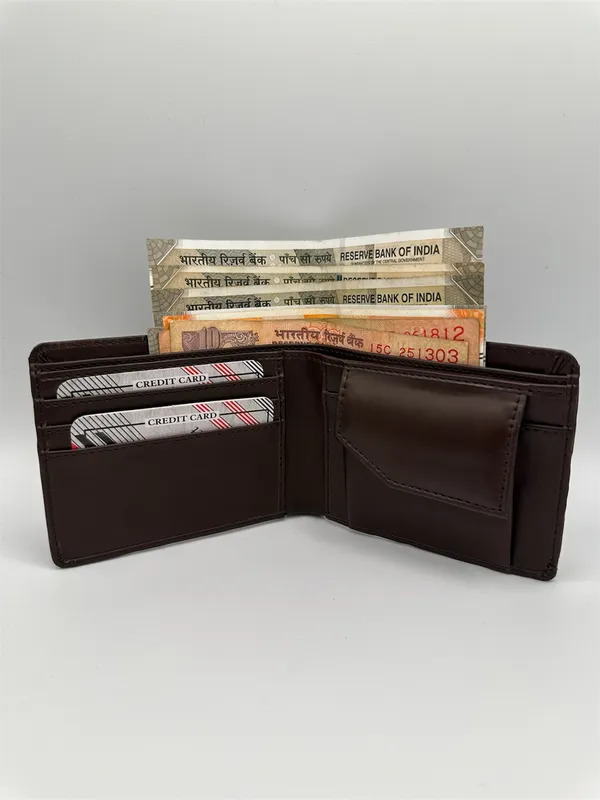 Brown_Faux_Leather_Bifold_Wallet_For_Men