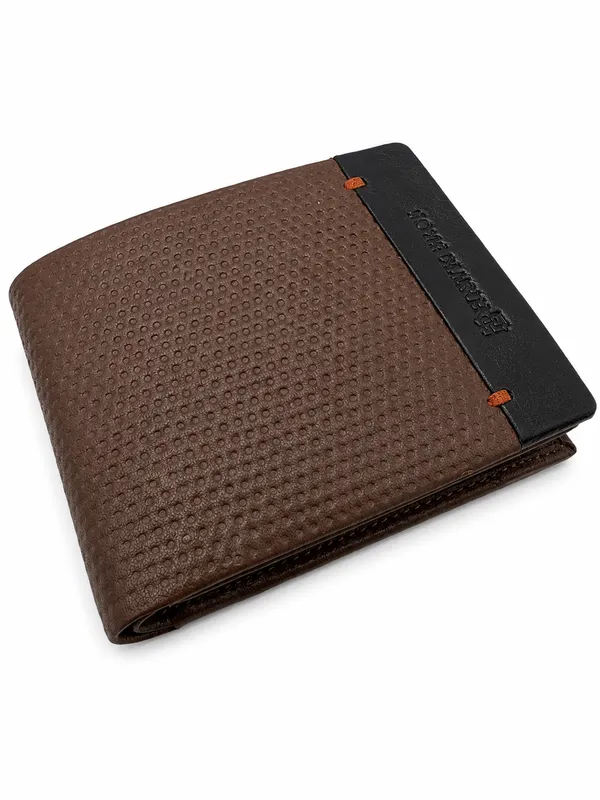Brown_Leather_Textured_Rfid_Bi-Fold_Wallet_For_Men