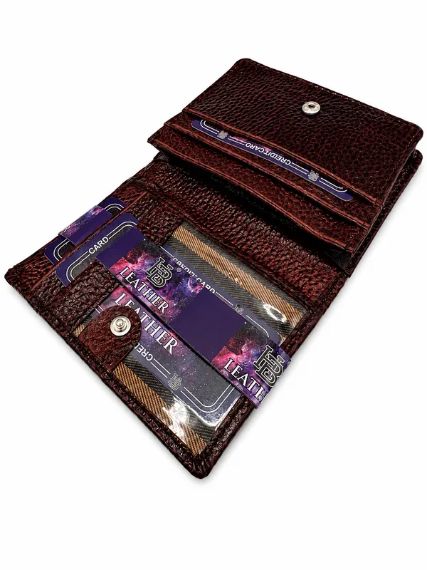 Brown_Leather_Bi-Fold_Wallet_For_Men