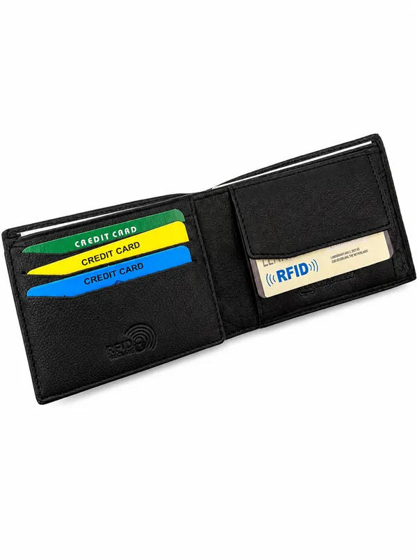 Black_Genuine_Leather_Bi-Fold_Wallet_For_Men