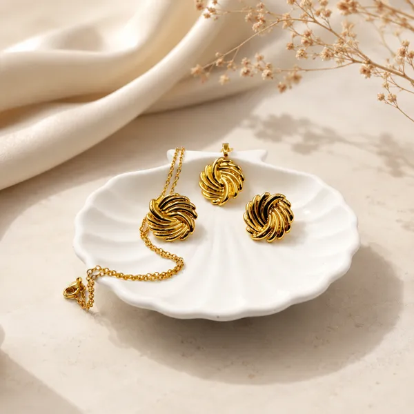 Golden_Stainless_Steel_Swirl_Pendant_Set_For_Women