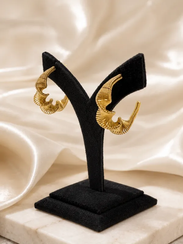 Golden_Stainless_Steel_Auric_Wave_Earring_For_Women