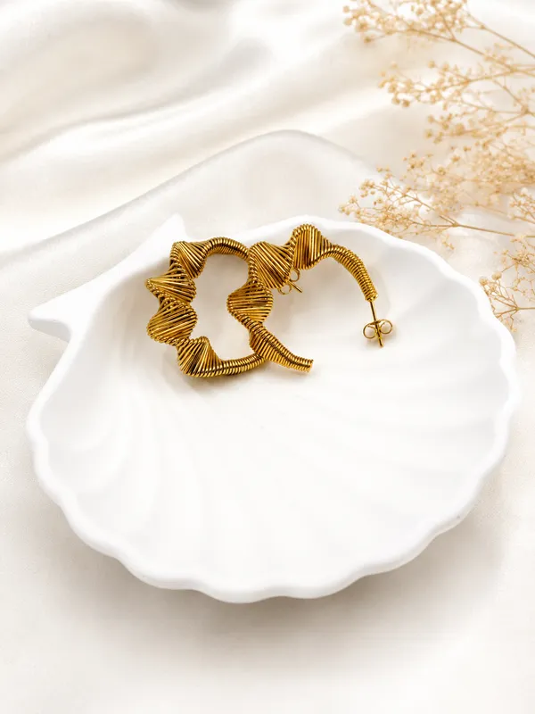 Golden_Stainless_Steel_Auric_Wave_Earring_For_Women