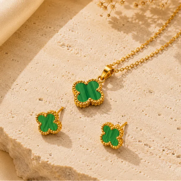 Golden_Green_Stainless_Steel_Emerald_Clover_Pendant_Set_For_Women