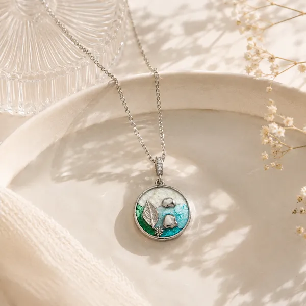 Silver_Stainless_Steel_Nature_Harmony_Pendant_For_Women