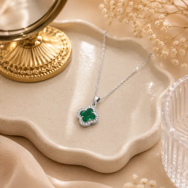Golden_Stainless_Steel_Emerald_Clover_Pendant_For_Women