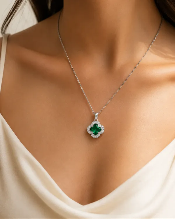 Golden_Stainless_Steel_Emerald_Clover_Pendant_For_Women