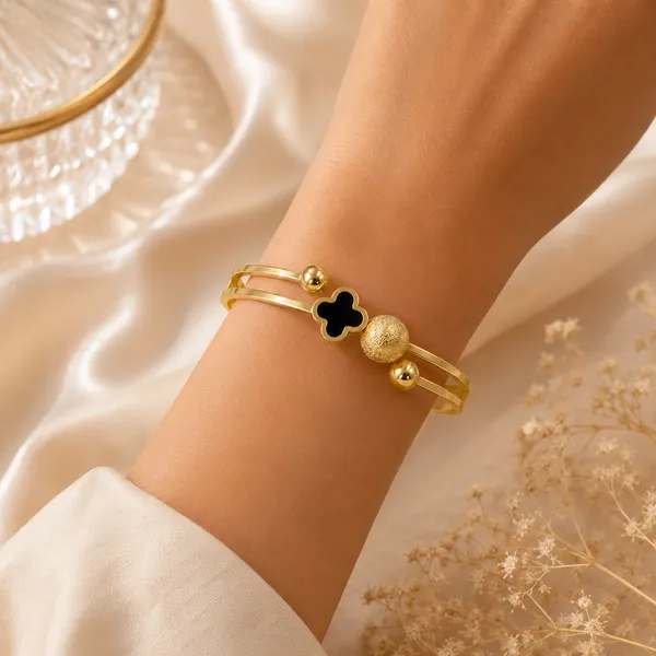Golden_Stainless_Steel_18K_Gold_Plated_Eternal_Clover_Bracelet_For_Women