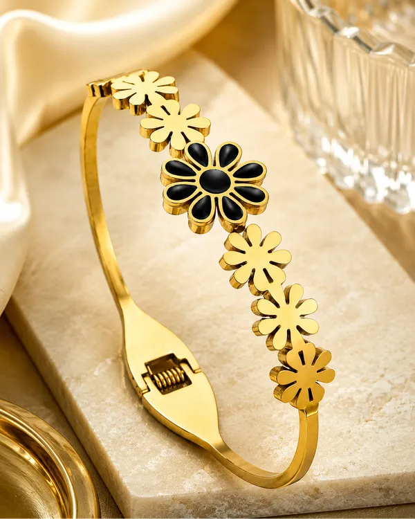 Golden_Stainless_Steel_18K_Gold_Plated_Midnight_Bloom_Bracelet_For_Women