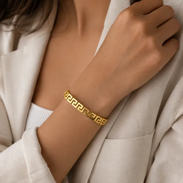 Golden_Stainless_Steel_18K_Gold_Plated_Maze_Bracelet_For_Women