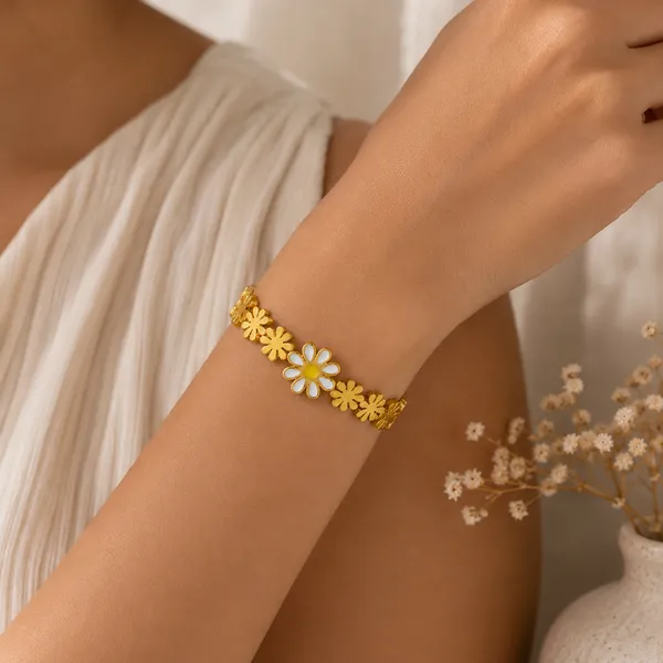 Golden_Stainless_Steel_Bloom_Bracelet_For_Women