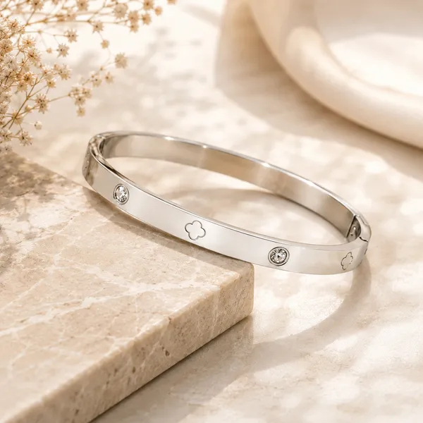 Silver_Stainless_Steel_Clover_Crystal_Bracelet_For_Women