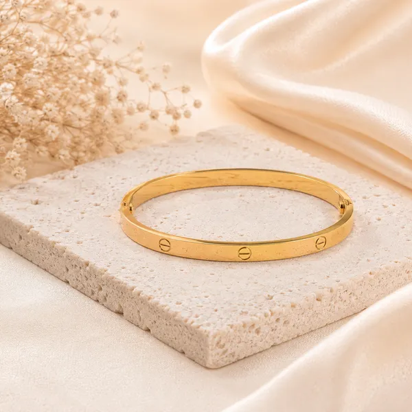 Golden_Stainless_Steel_Screw_Bangle_Bracelet_For_Women