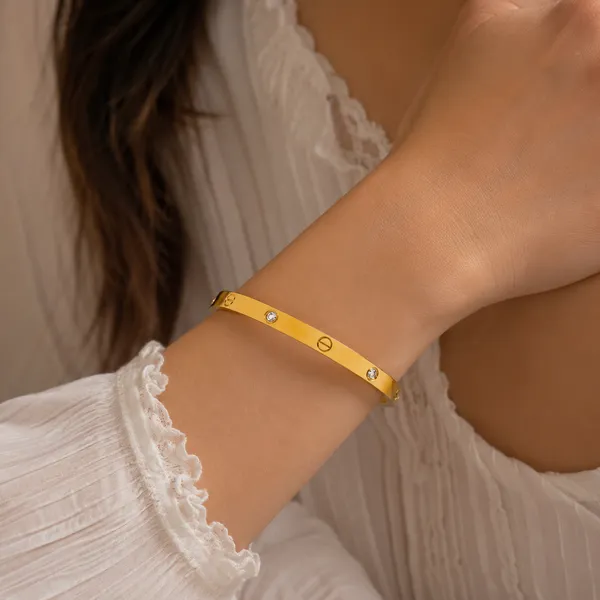 Golden_Stainless_Steel_18K_Gold_Crystal_Screw_Bangle_Bracelet_For_Women