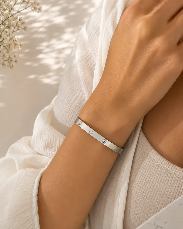 Silver_Stainless_Steel_Clover_Crystal_Bracelet_For_Women