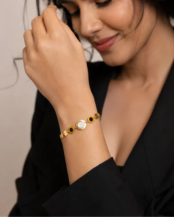 Golden_Black_&_White_Stone_Bracelet