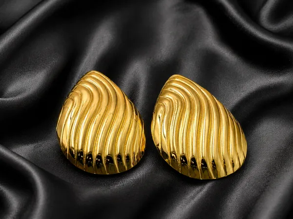 Teardrop_Earrings