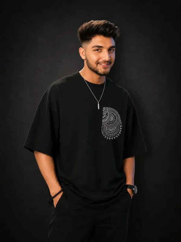 Black_Cotton_Oversized_Paisley_Graphic_T-Shirt_For_Men