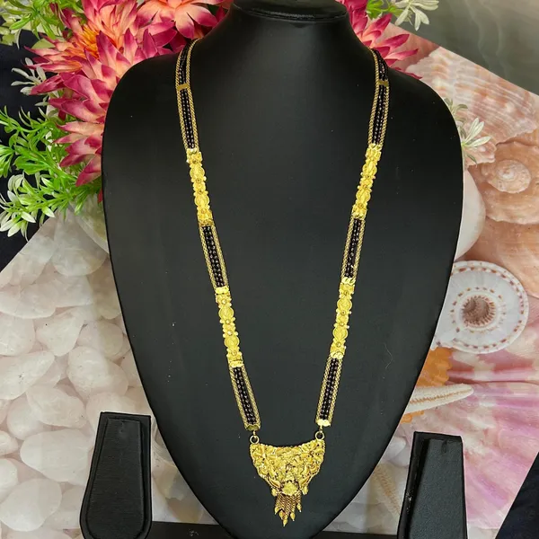 Gold_Alloy_Black_Beads_Traditional_Mangalsutra_For_Women