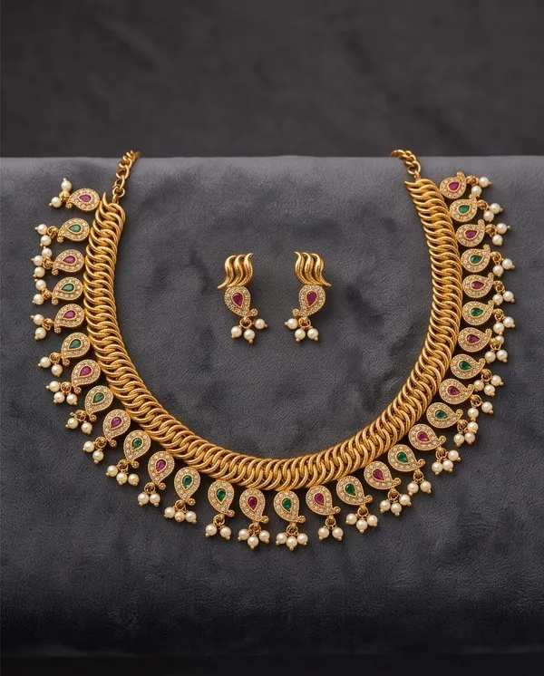 Gold_Alloy_Peacock_Motif_Necklace_Set_For_Women