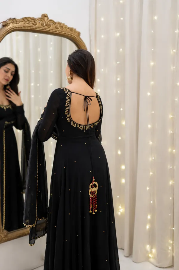 Black_Embroidered_Anarkali_Suit_Set_for_Women