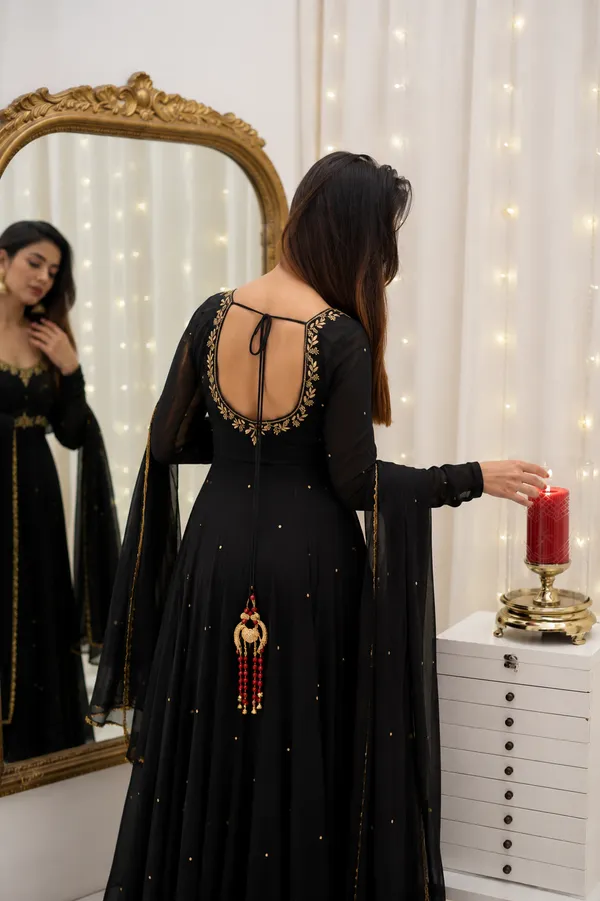 Black_Embroidered_Anarkali_Suit_Set_for_Women
