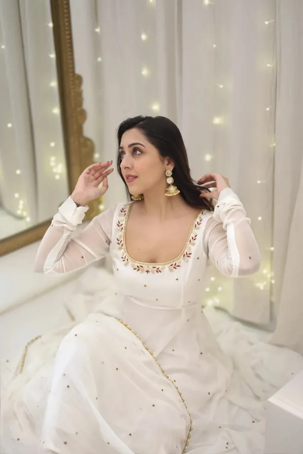 White_Embroidered_Anarkali_Suit_Set_for_Women