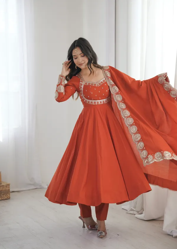 Noorjahan_Elegant_Black_Roman_Silk_Embroidered_Anarkali_Suit_Set