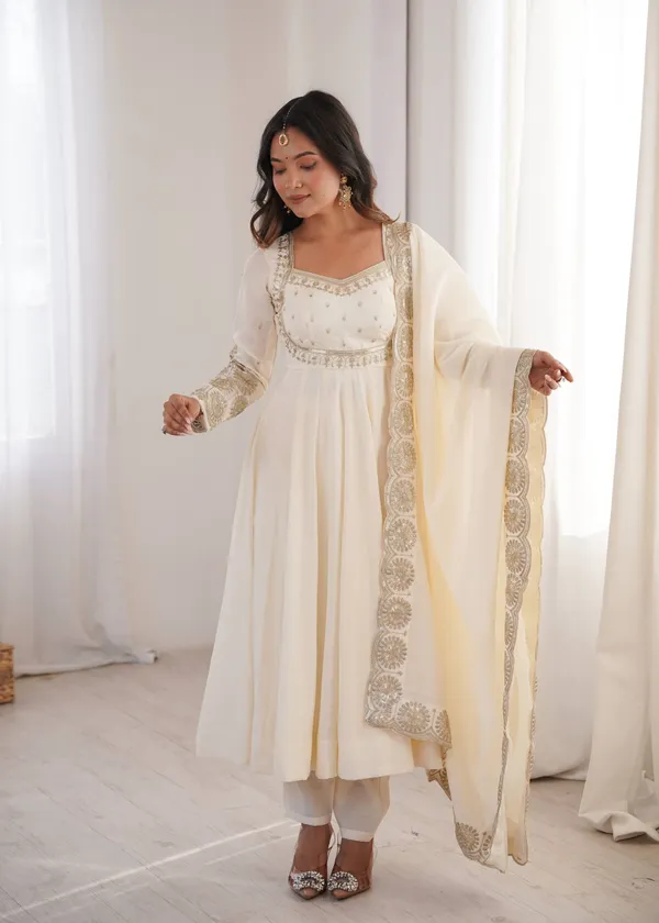 Noorjahan_Elegant_Black_Roman_Silk_Embroidered_Anarkali_Suit_Set
