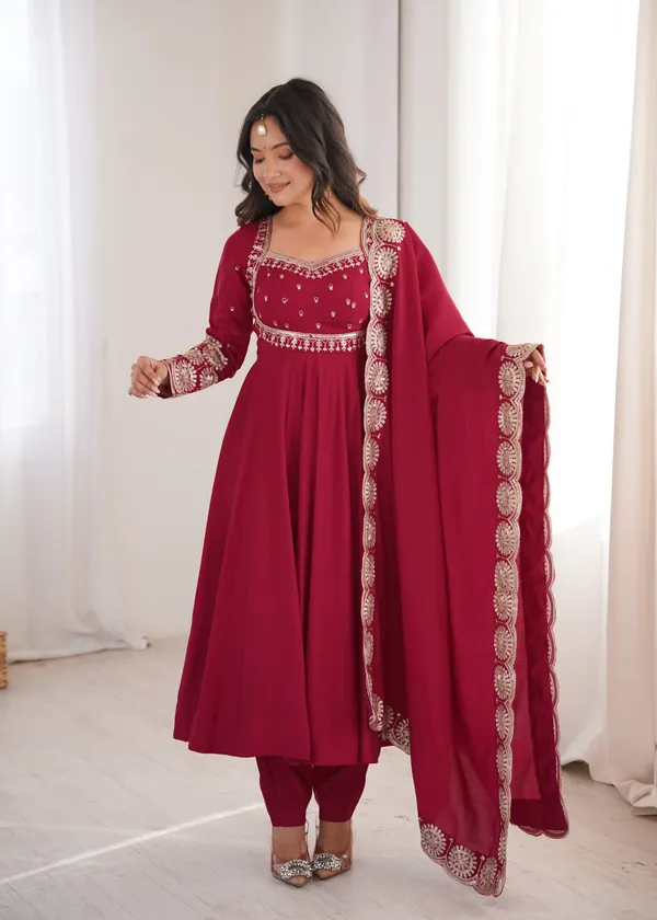 Noorjahan_Elegant_Black_Roman_Silk_Embroidered_Anarkali_Suit_Set