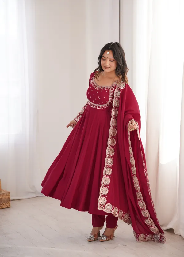 Noorjahan_Elegant_Black_Roman_Silk_Embroidered_Anarkali_Suit_Set