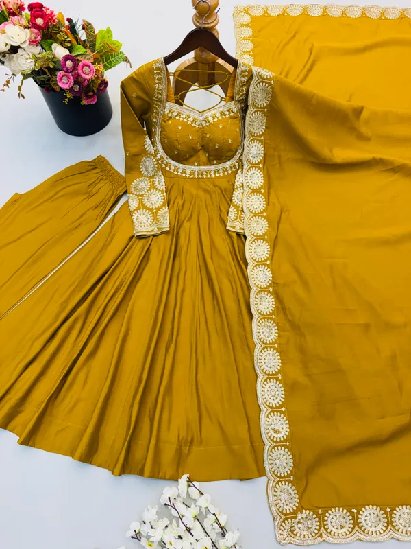 Noorjahan_Elegant_Black_Roman_Silk_Embroidered_Anarkali_Suit_Set